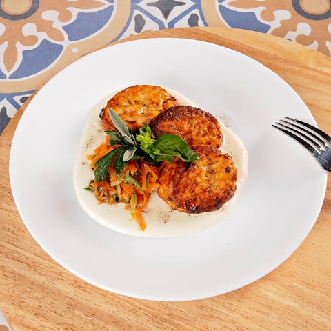 Salmon Fishcakes with Zucchini and Carrot Noodles and Bechamel Sauce, 11 oz